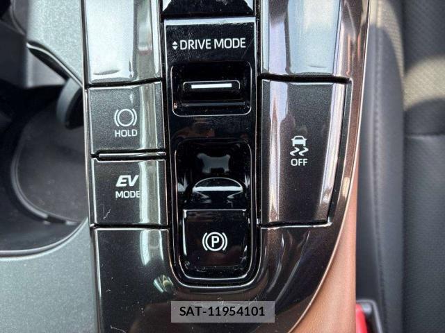 Toyota Crown Crossover 2024-08 8276979-7