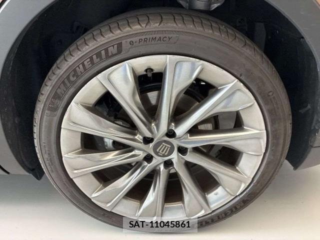 Toyota Crown Crossover 2024-06 8276980-8