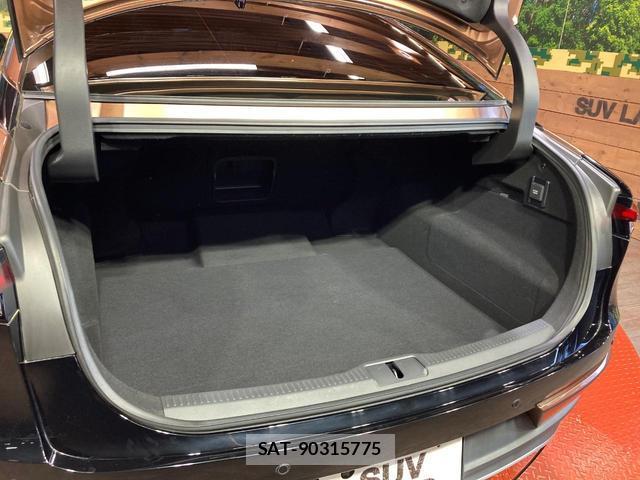 Toyota Crown Crossover 2023-09 8277631-10