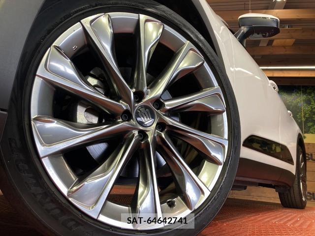 Toyota Crown Crossover 2023-09 8277649-12