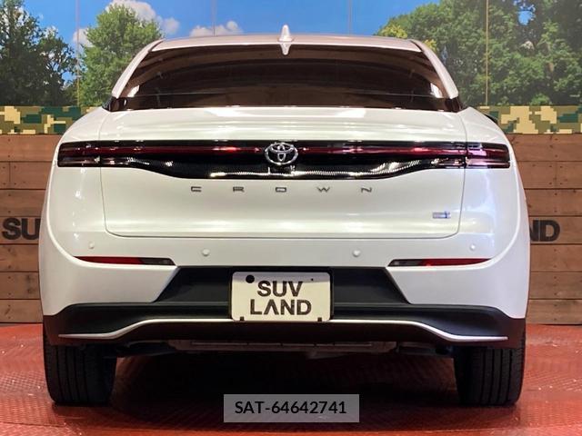 Toyota Crown Crossover 2023-09 8277649-14