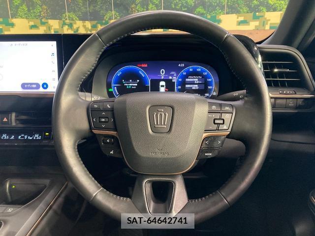 Toyota Crown Crossover 2023-09 8277649-6