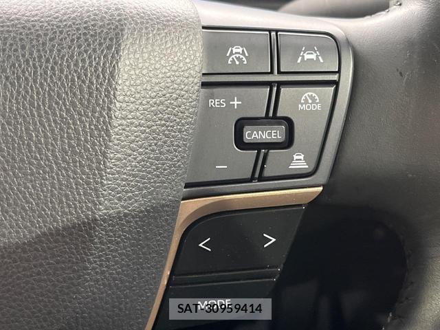 Toyota Crown Crossover 2023-01 8278793-4
