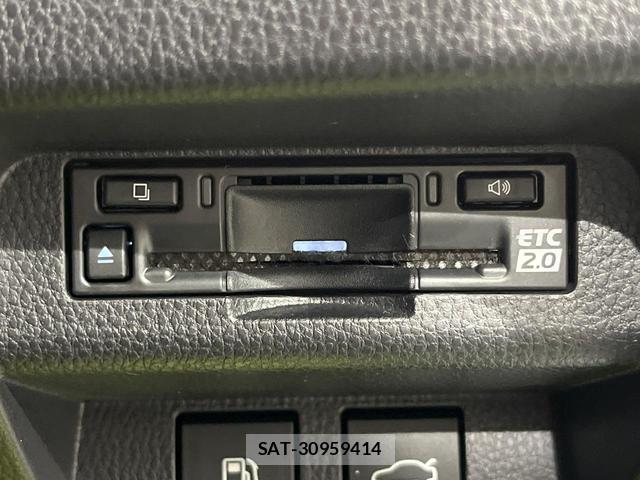 Toyota Crown Crossover 2023-01 8278793-6