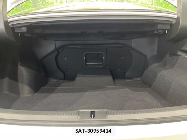 Toyota Crown Crossover 2023-01 8278793-9