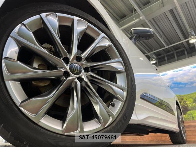 Toyota Crown Crossover 2023-01 8279028-13