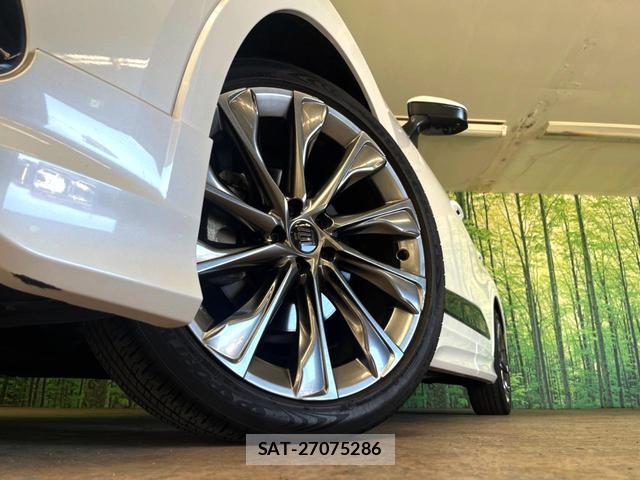 Toyota Crown Crossover 2023-01 8279411-13