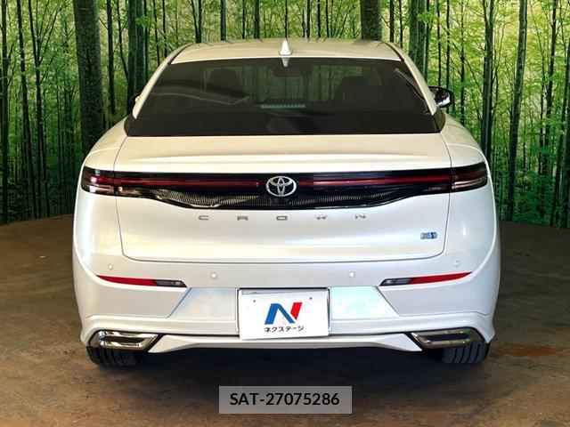 Toyota Crown Crossover 2023-01 8279411-15