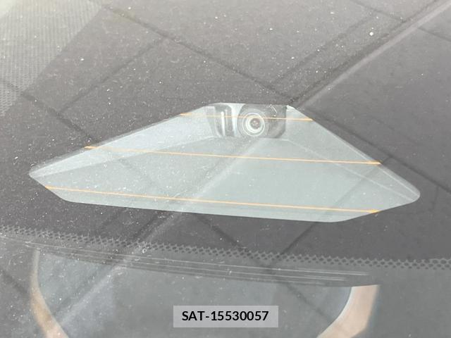Toyota Crown Crossover 2023-01 8279456-4