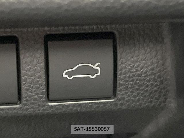 Toyota Crown Crossover 2023-01 8279456-5
