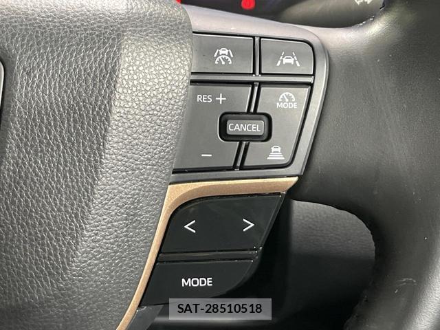 Toyota Crown Crossover 2023-03 8280115-5