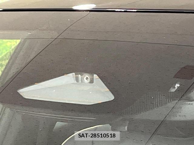 Toyota Crown Crossover 2023-03 8280115-6