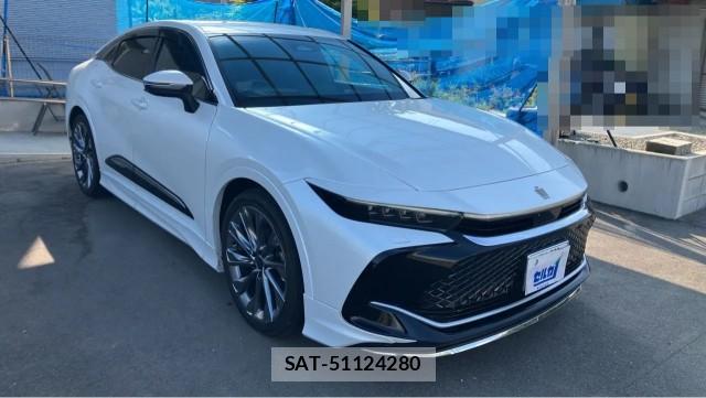 Toyota Crown Crossover 2023-01 8281766-11