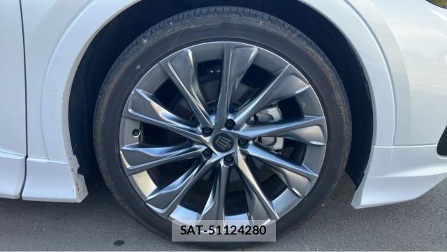 Toyota Crown Crossover 2023-01 8281766-8
