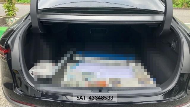 Toyota Crown Crossover 2023-03 8281838-17