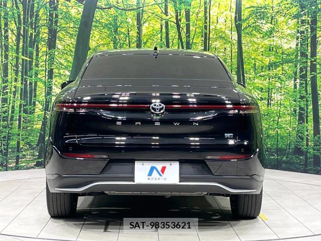 Toyota Crown Crossover 2023-08 8282649-14