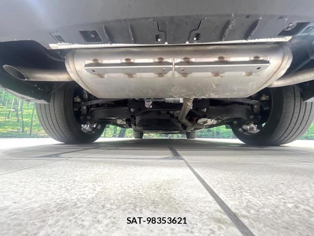 Toyota Crown Crossover 2023-08 8282649-18