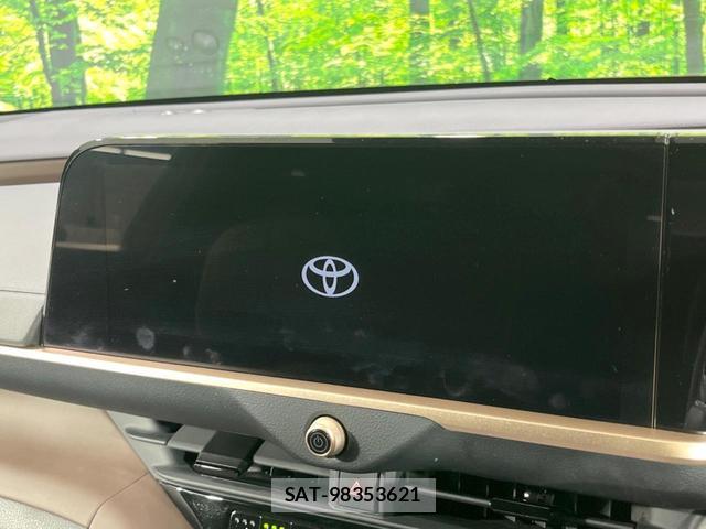 Toyota Crown Crossover 2023-08 8282649-2