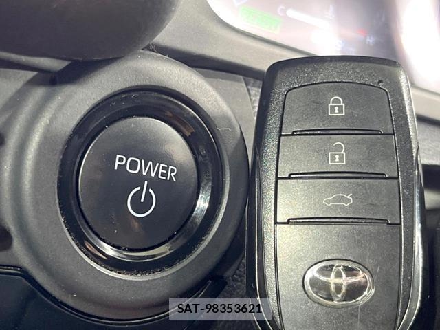 Toyota Crown Crossover 2023-08 8282649-6