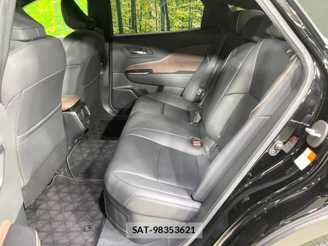 Toyota Crown Crossover 2023-08 8282649-8