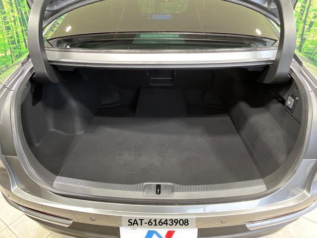 Toyota Crown Crossover 2023-12 8283189-9