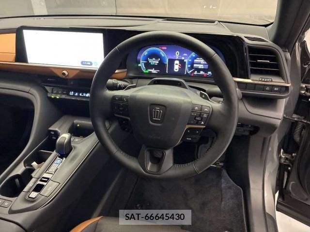 Toyota Crown Crossover 2022-12 8283930-4