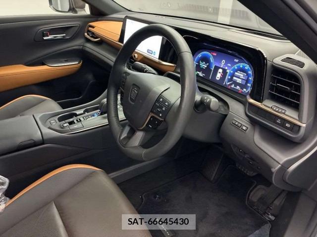 Toyota Crown Crossover 2022-12 8283930-5