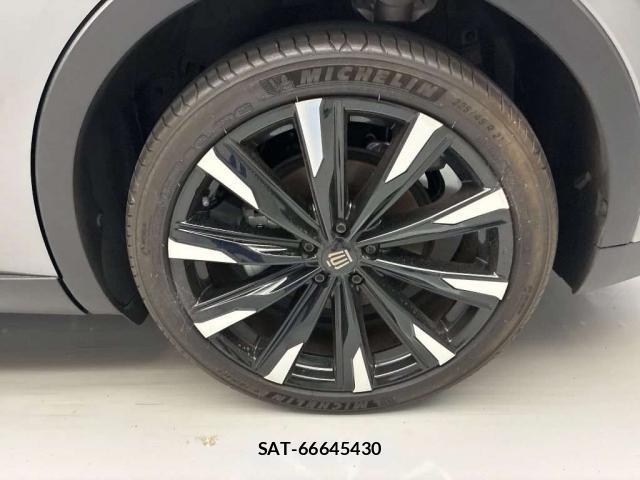 Toyota Crown Crossover 2022-12 8283930-9