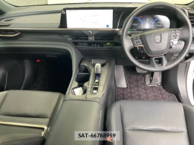 Toyota Crown Crossover 2024-03 8284413-2