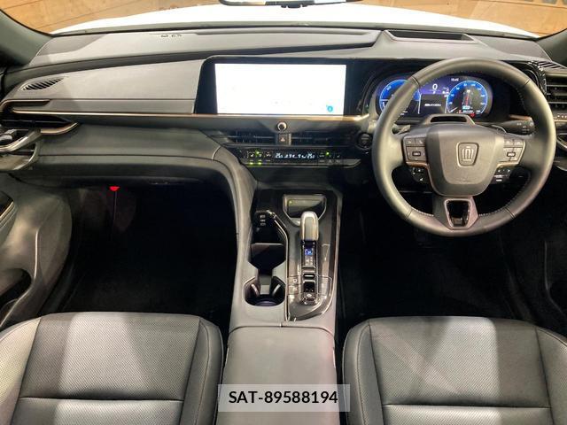 Toyota CROWN ESTATE 2025-09 8277638-1