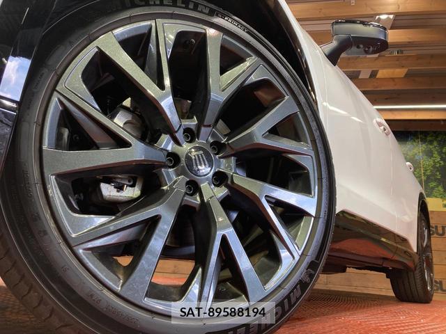 Toyota CROWN ESTATE 2025-09 8277638-12