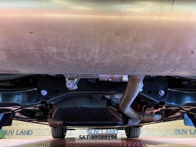Toyota CROWN ESTATE 2025-09 8277638-18