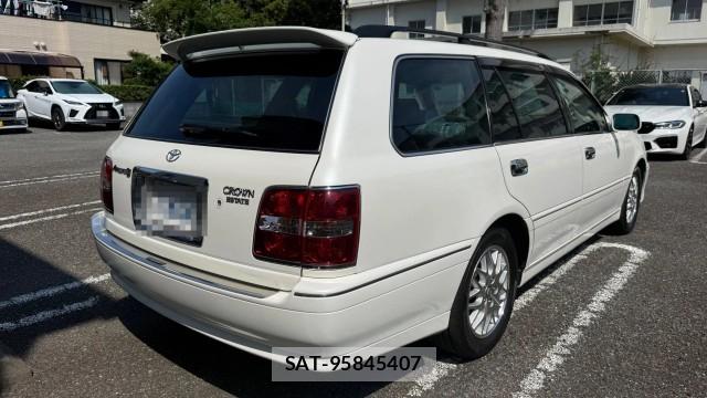 Toyota CROWN ESTATE 2002-06 8281832-12