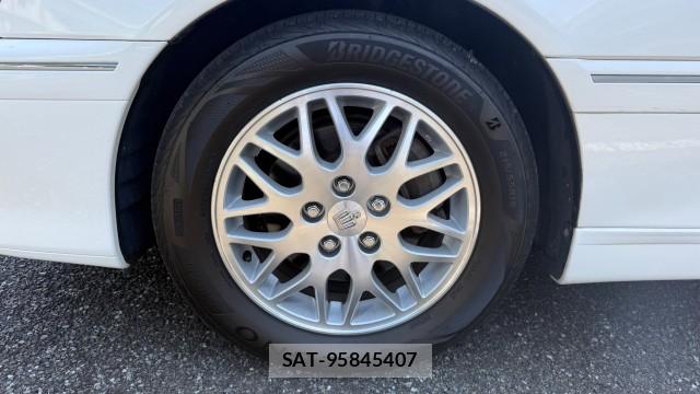 Toyota CROWN ESTATE 2002-06 8281832-8