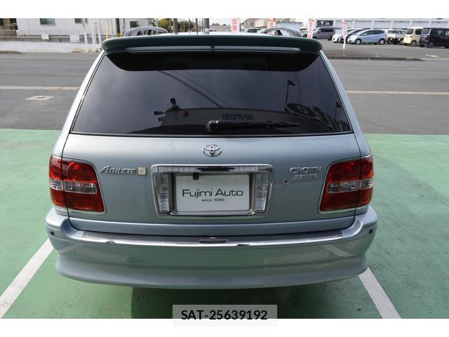 Toyota CROWN ESTATE 2005-08 8283237-10