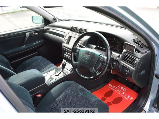 Toyota CROWN ESTATE 2005-08 8283237-2