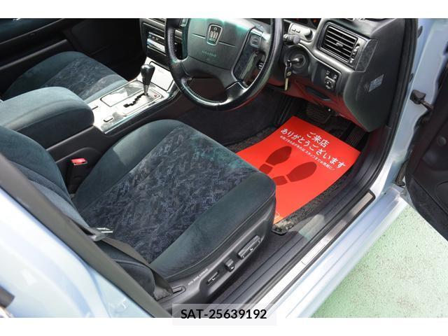 Toyota CROWN ESTATE 2005-08 8283237-3
