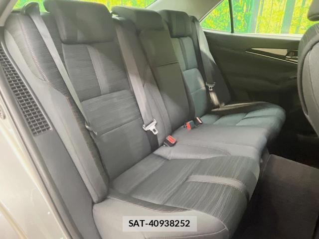 Toyota CROWN HYBRID 2016-03 8276678-9