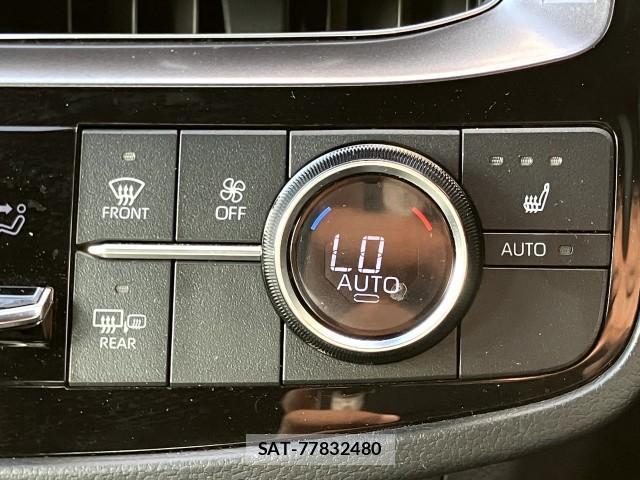 Toyota CROWN HYBRID 2021-06 8277211-16