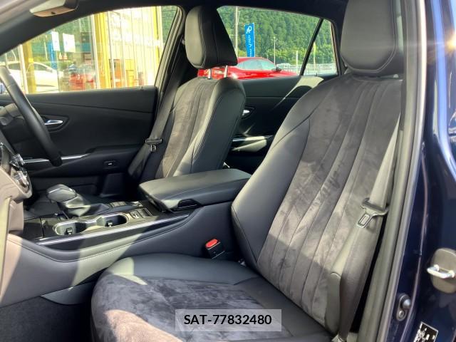 Toyota CROWN HYBRID 2021-06 8277211-19