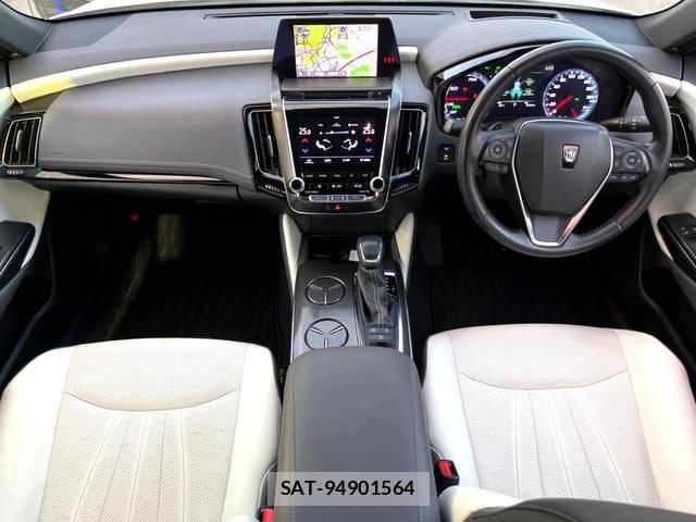 Toyota CROWN HYBRID 2019-09 8277248-1