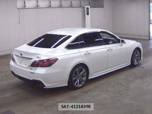 Toyota CROWN HYBRID 2021-05 8277432-4