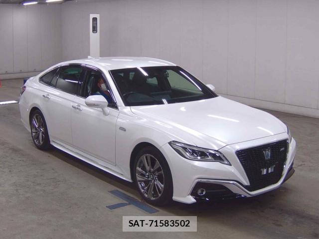 Toyota CROWN HYBRID 2021-12 8277440-0