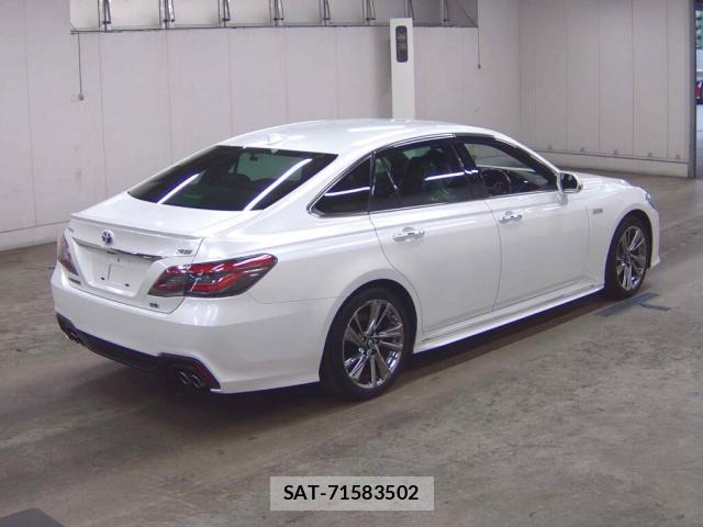 Toyota CROWN HYBRID 2021-12 8277440-4