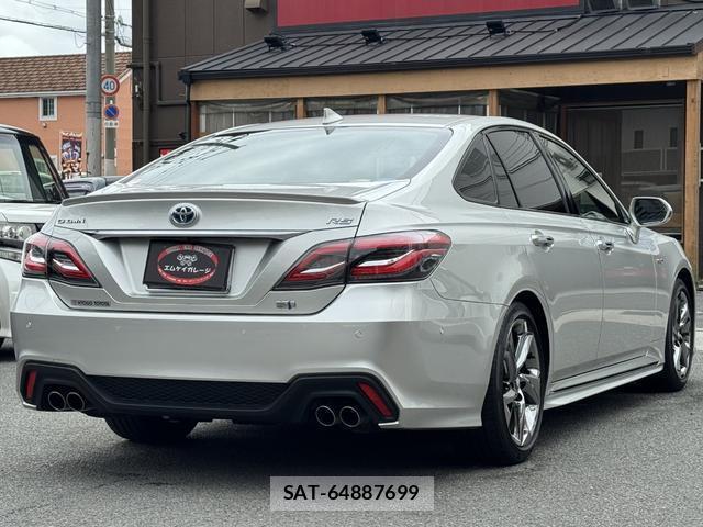 Toyota CROWN HYBRID 2020-04 8277718-1