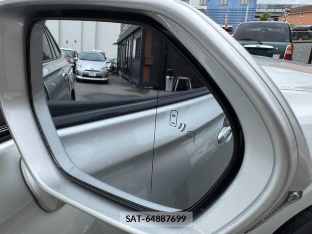 Toyota CROWN HYBRID 2020-04 8277718-5