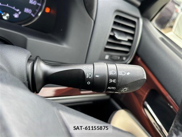 Toyota CROWN HYBRID 2014-01 8278754-19