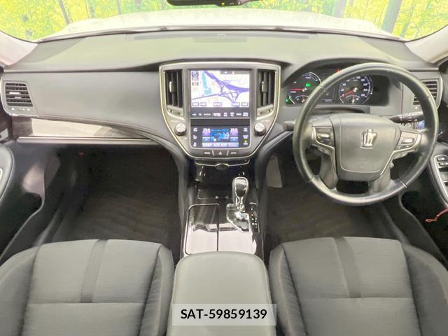 Toyota CROWN HYBRID 2015-12 8279968-1