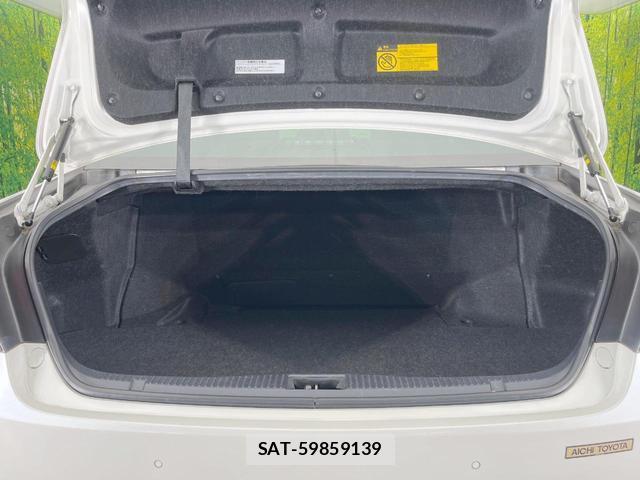 Toyota CROWN HYBRID 2015-12 8279968-9