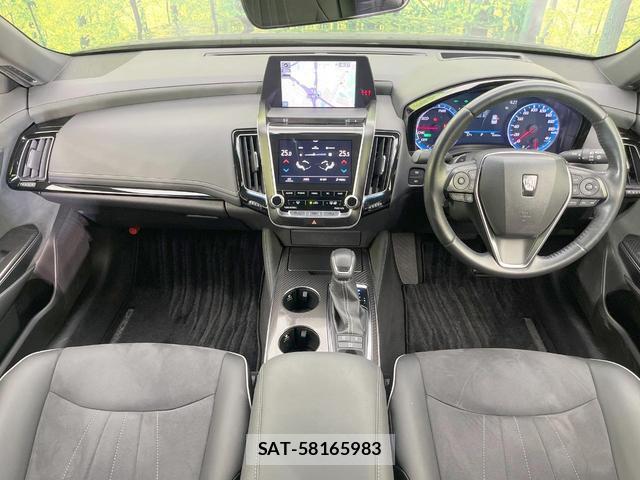 Toyota CROWN HYBRID 2019-04 8279980-1